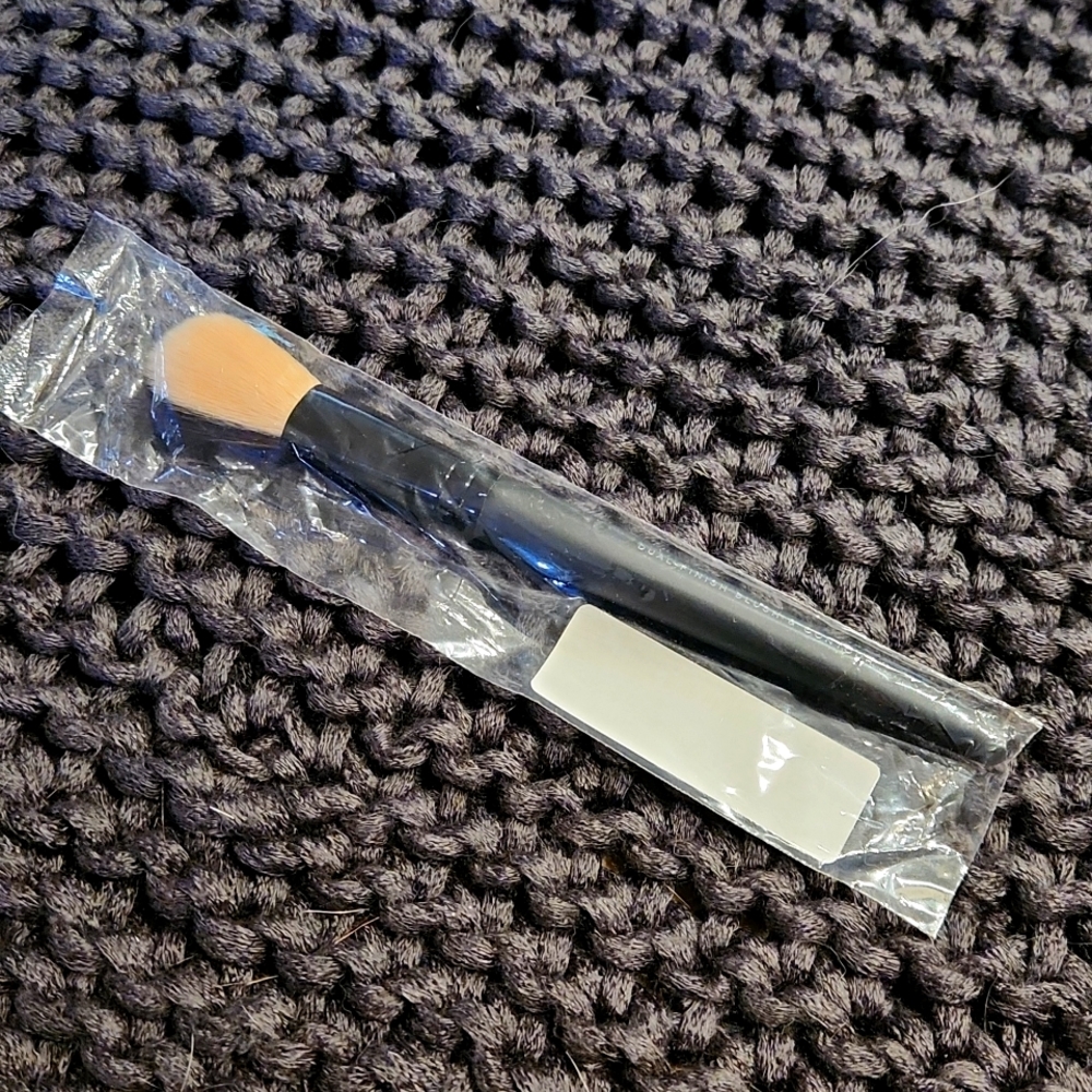 bareMinerals Dual Finish Blush and Contour Brush